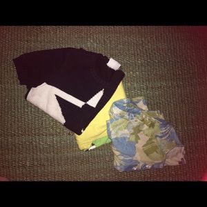 👍Women’s lot of 4 tops sm/med Great condition